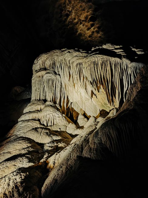 Tham Nang Cave